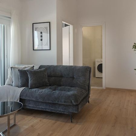לרנקה Phaedrus Living City Breeze Residences Finesse מראה חיצוני תמונה