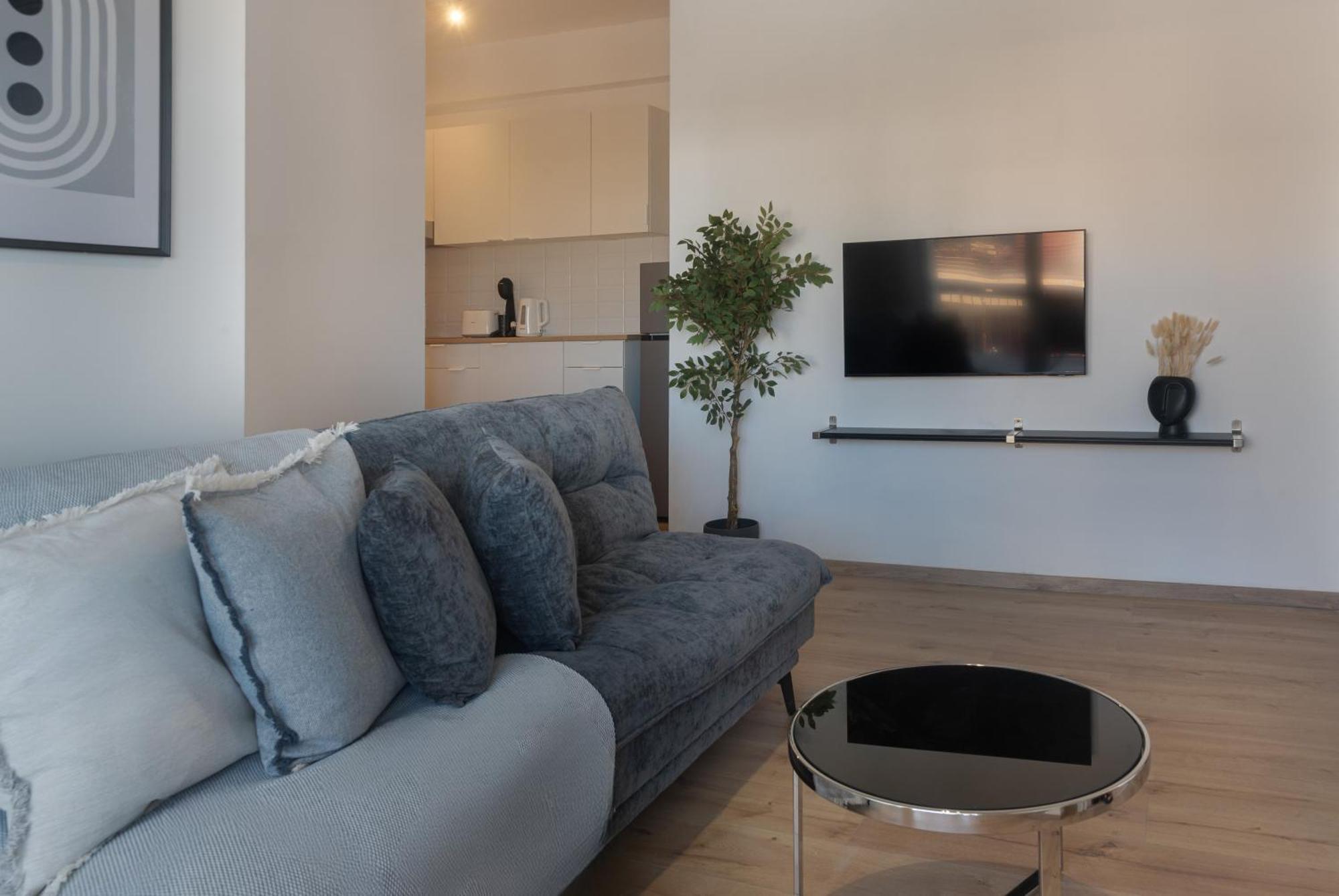 לרנקה Phaedrus Living City Breeze Residences Finesse מראה חיצוני תמונה